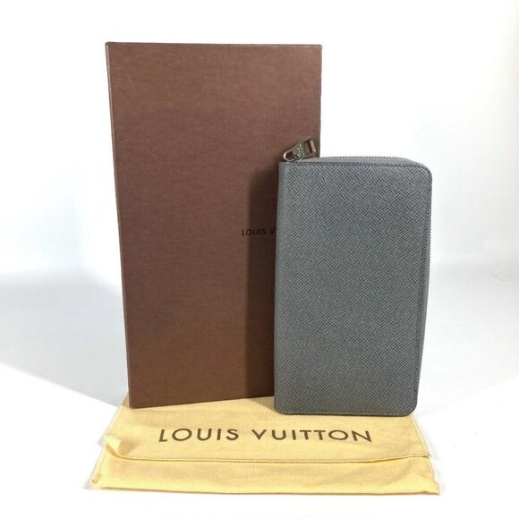 LOUIS VUITTON M30517 Taiga Zippy-Organizer Long wallet Zip Around Long Wallet